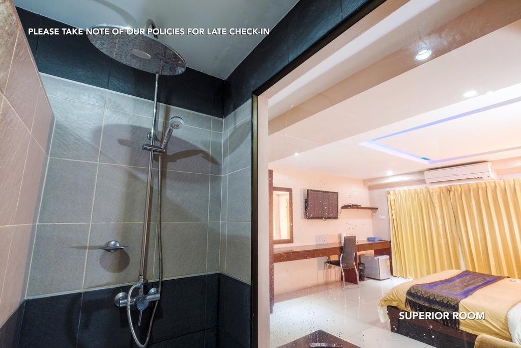 Zen Rooms Lk Metro Pattaya Exterior photo